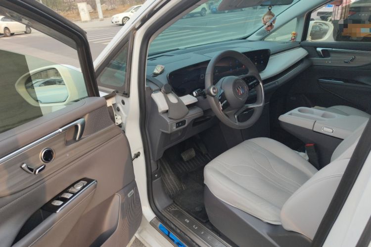 Used Buick GL8 2025 Lu Zun Deluxe Edition