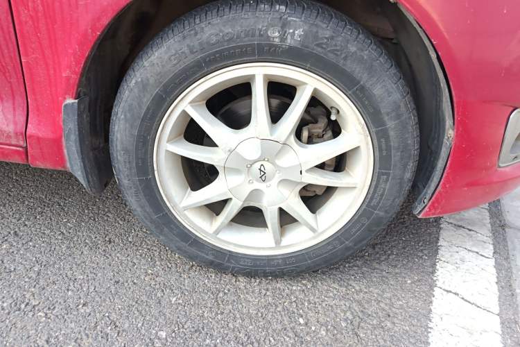 Used Chery Fengyun 2 2010 Hatchback 1.5L Ambition Model Right Front Wheel Hub
