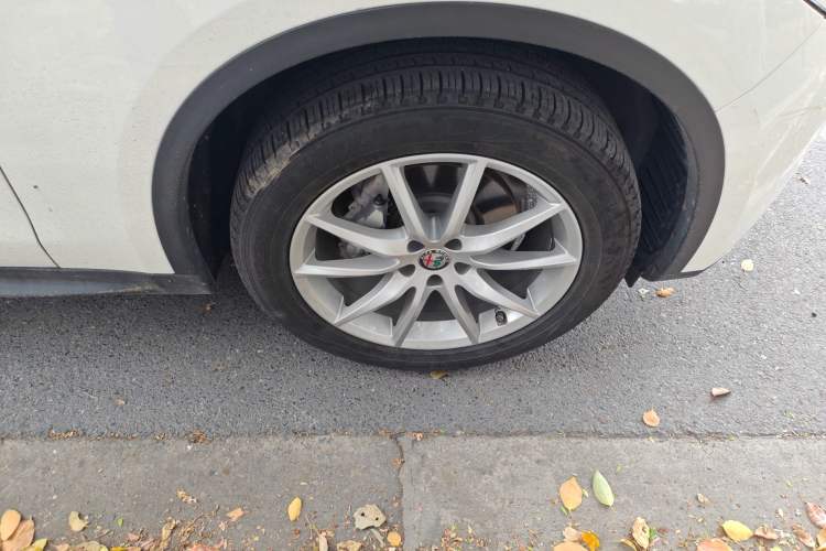 Used Alfa Romeo Stelvio 2017 2.0T 200HP Luxury Edition
