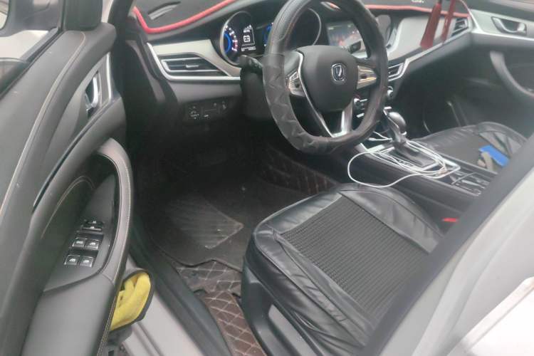 Used CHANGAN Eado 2019 High-Energy Edition 1.6L GDI Automatic Pioneer Model China VI Standard