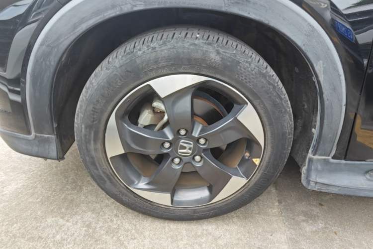 Used Honda Vezel 2017 1.8L CVT Front-Wheel Drive Pioneer Edition