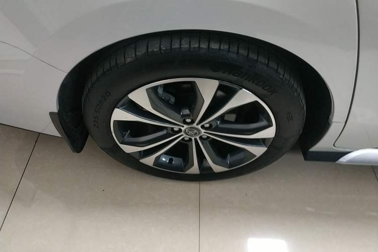 Used Toyota Granvia 2023 2.5L Hybrid Prestige PLUS Edition
