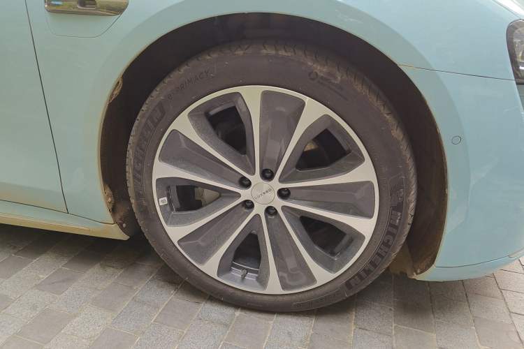 Used Hima Luxeed S7 2024 Pro Model Right Front Wheel Hub