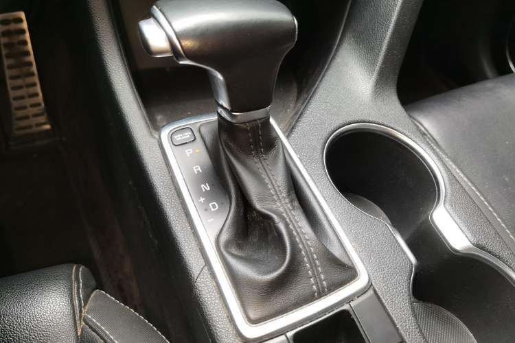 Used Kia KX5 2017 1.6T Automatic Two-Wheel Drive 15th Anniversary Special Edition DLX Gear Lever