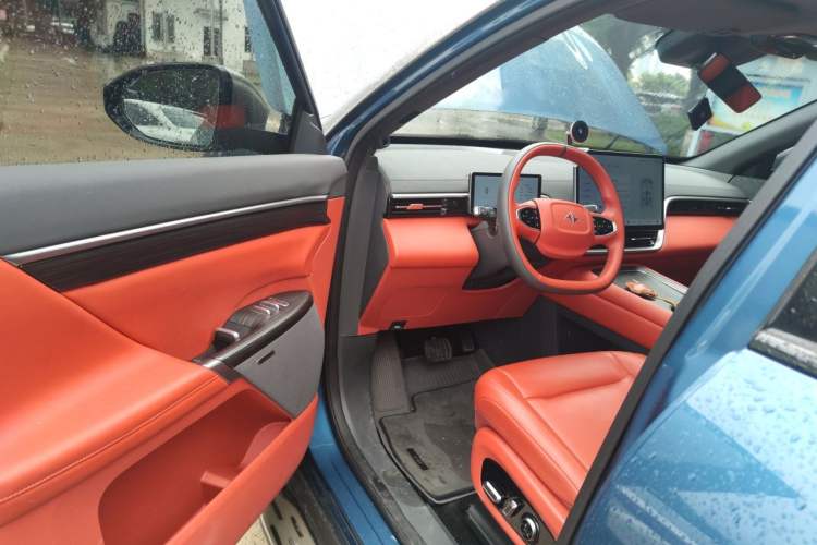 Used Dongfeng eπ eπ008 2024 210Max Range-Extended Version 6 Seats
