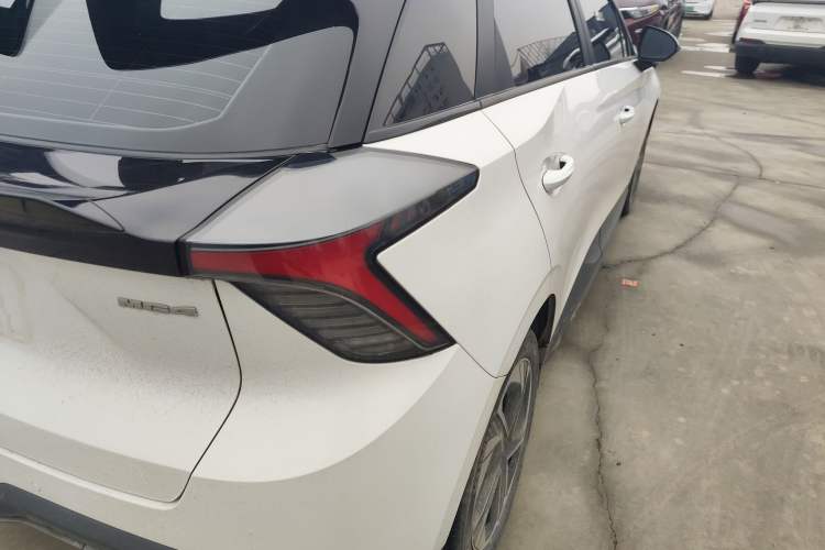 Used MG 4 EV 2023 415 km Range Sea-Faring Champion Edition