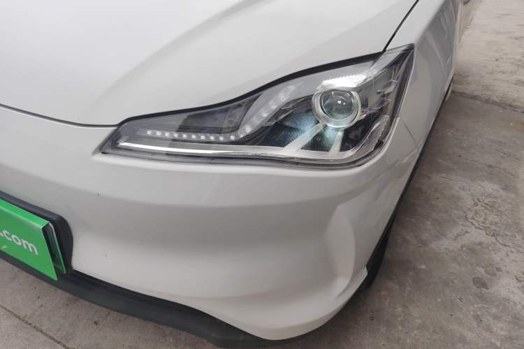 Used NETA V 2021 Long-Range Entertainment Edition Left Front Headlight