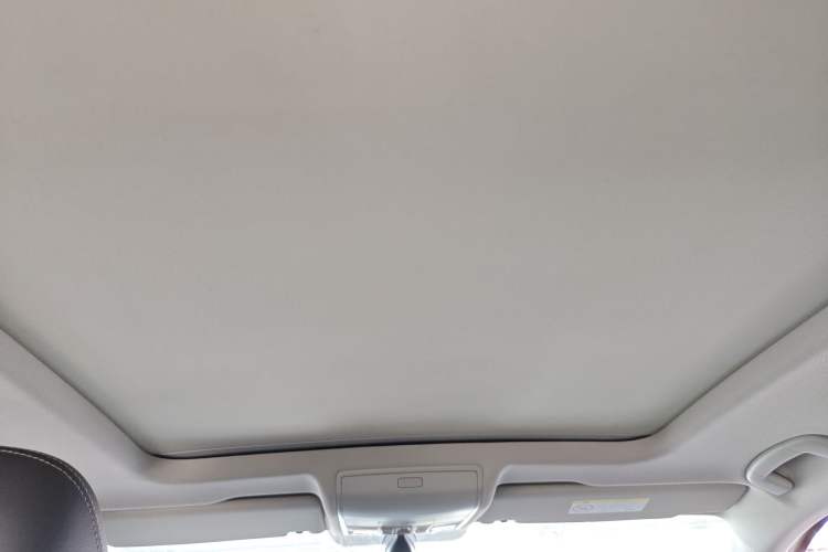 Used Volkswagen Tiguan L 2023 Revised Version 330TSI Automatic Two-Wheel Drive Smart Enjoyment Edition
