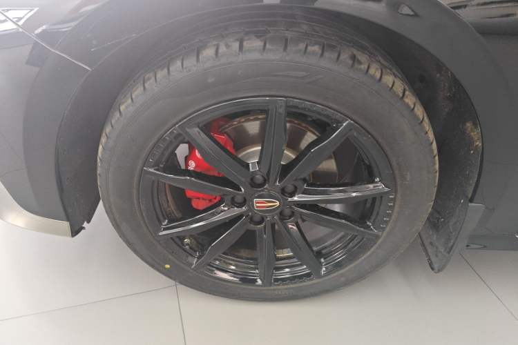 Used Hongqi H6 2024 2.0T ZhiShang Version Left Front Wheel Hub