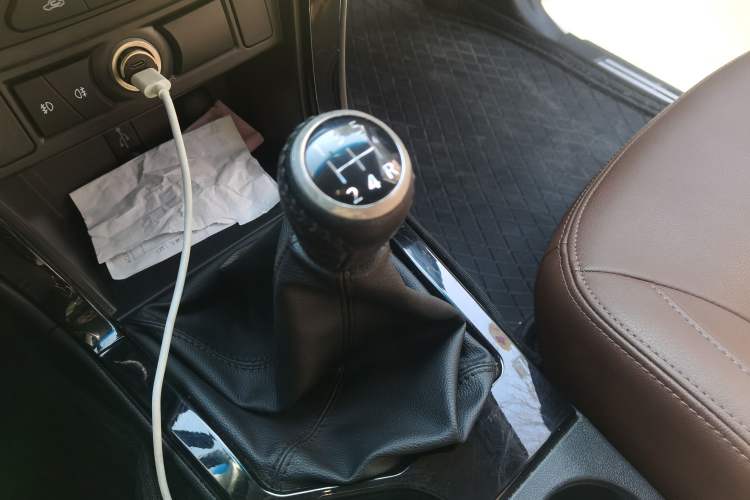 Used Great Wall Wingle 6 2017 2.4L Gasoline Two-Wheel Drive Elite Version 4G69
