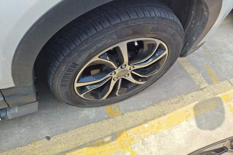 Used Haval H6 Coupe 2016 Blue Label 1.5T Automatic Two-Wheel Drive Elite Model Right Front Wheel Hub