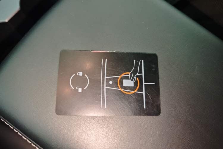 Used Tesla Model Y 2021 Standard Range Rear-Wheel Drive Version Vehicle Key