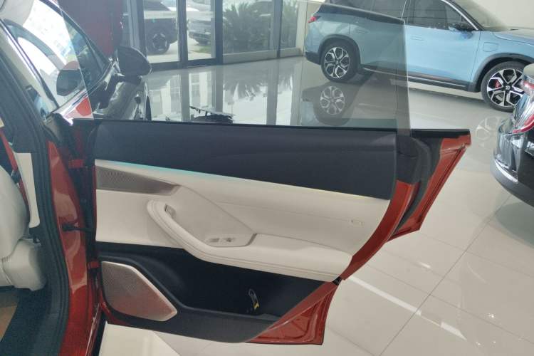 Used ONVO L60 2024 60 kWh All-Wheel Drive