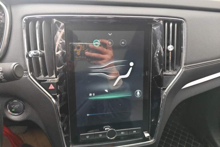 Used Roewe RX5 2019 20T Two-Wheel Drive Automatic 4G Connected Platinum Edition