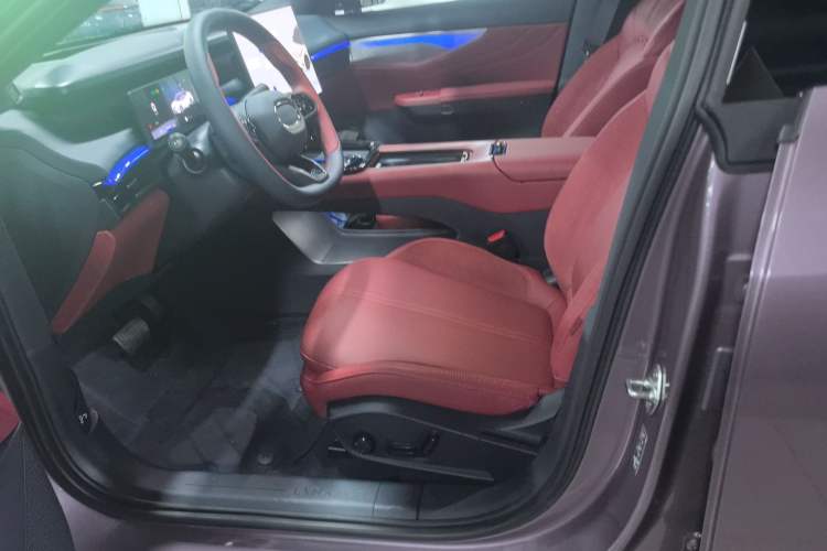 Used Lynk & Co 07 2026 Model 126 Long-Range Ultra H7
