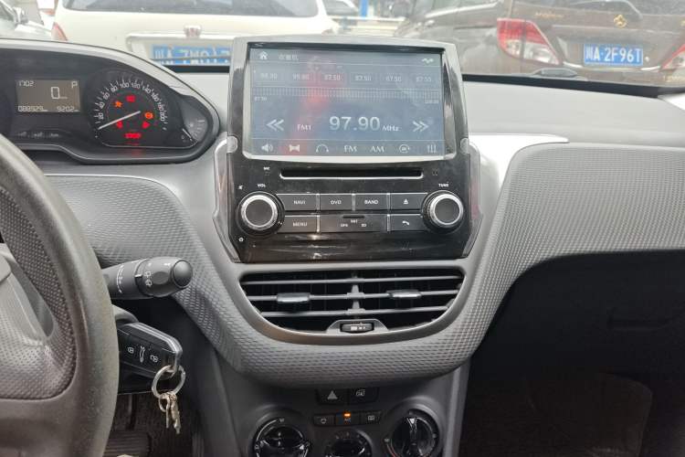 Used Peugeot 2008 2014 1.6L Automatic Trend Edition Audio And AC Panel