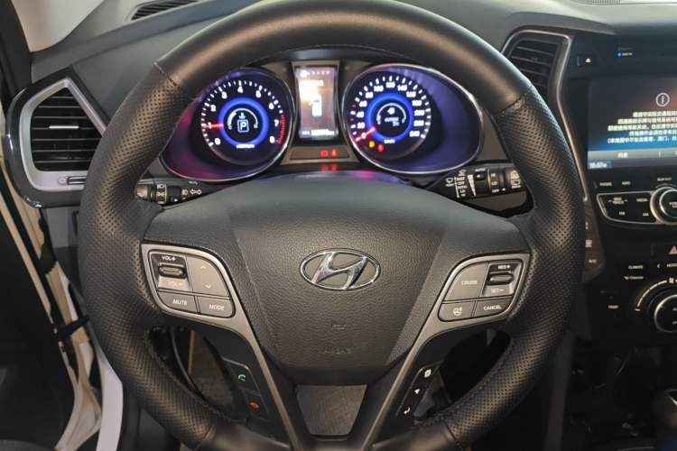 Used Hyundai Santa Fe Classic 2013 3.0L 4x4 Flagship Edition 7 Seats Euro IV