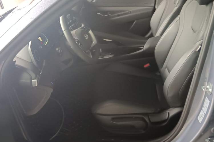Used Hyundai Elantra 2023 1.5L CVT GLX Elite Edition Left Front Seat