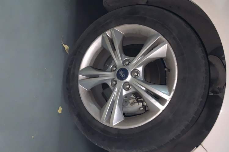 Used Ford Focus 2012 Sedan 1.6L Manual Fashion Edition
