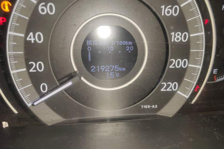 Used Honda CR-V 2012 2.4L four-wheel drive luxury version Odometer Close Up