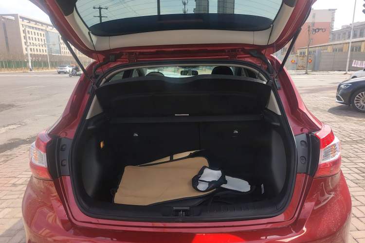 Used Nissan Tiida 2024 1.6L CVT Cool Dynamic Edition