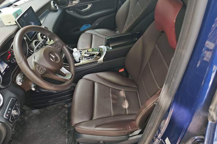 Used Mercedes-Benz GLC 2017 GLC 260 4MATIC Luxury Model