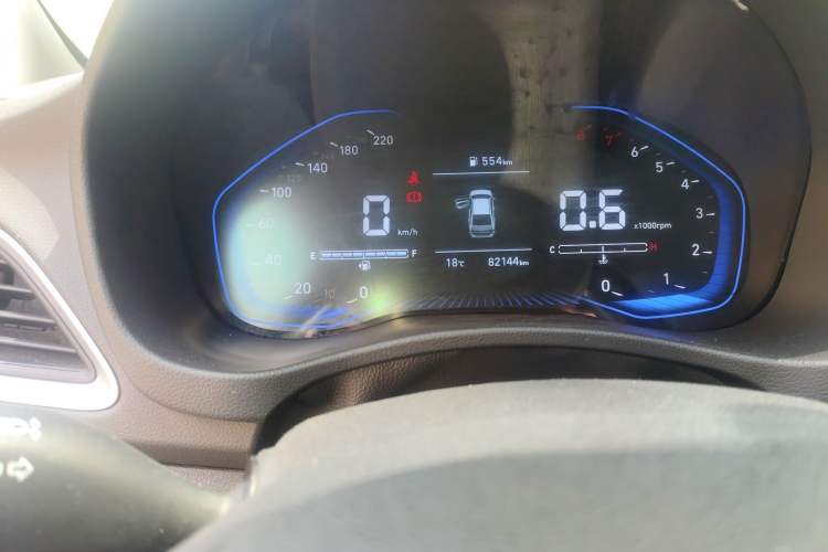 Used Hyundai Verna (new generation) 2020 1.4L Manual GLS Cool Edition Odometer Close Up