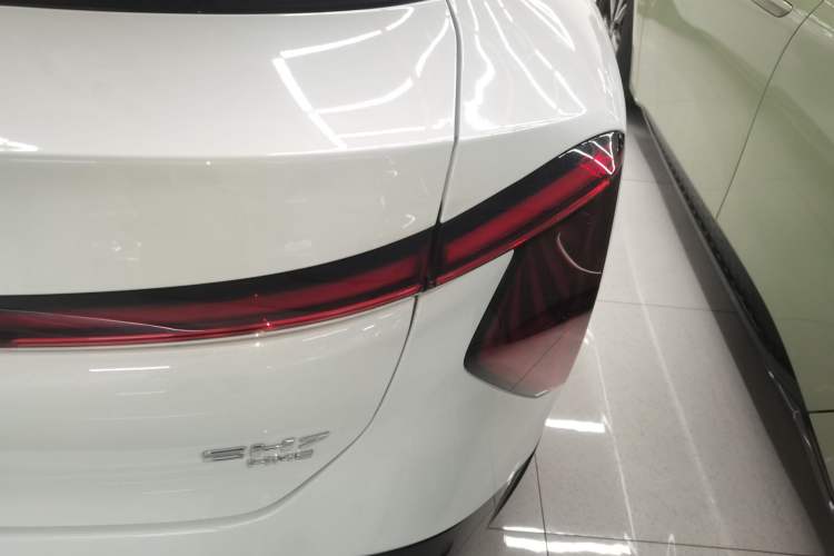 Used Hongqi EH7 2024 640 Pro+ All-Wheel Drive Right Rear Taillight