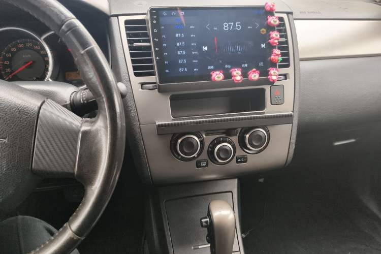 Used Nissan Tiida 2006 1.6G AT Audio And AC Panel