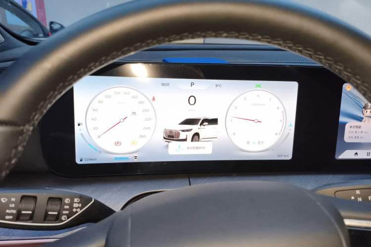 Used Chery Tiggo 9 2025 2.0T Dual-Clutch Two-Wheel Drive Luxury Edition 5 Seats