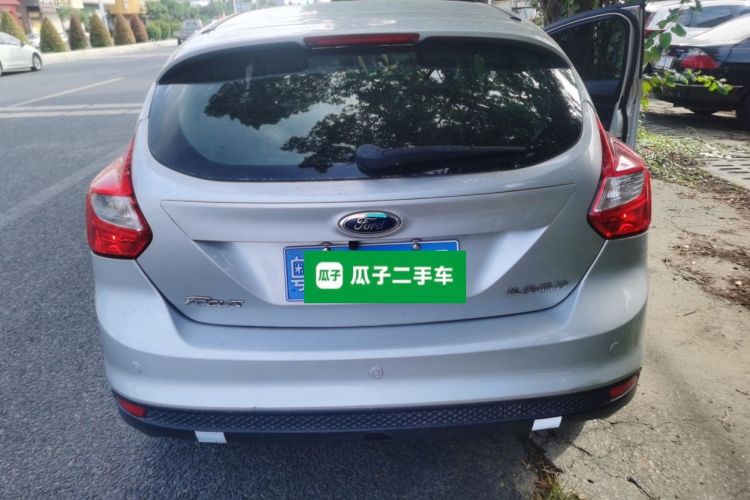 Used Ford Focus 2012 Hatchback 1.6L Automatic Fashion Edition
