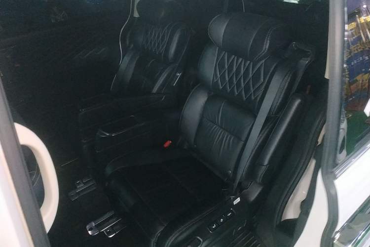 Used Honda Elysion 2019 2.0L Hybrid Luxury Edition
