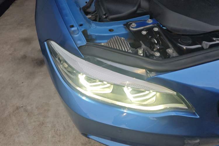 Used BMW 2 Series 2019 225i Luxury Model with M Sport Package Right Front Headlight