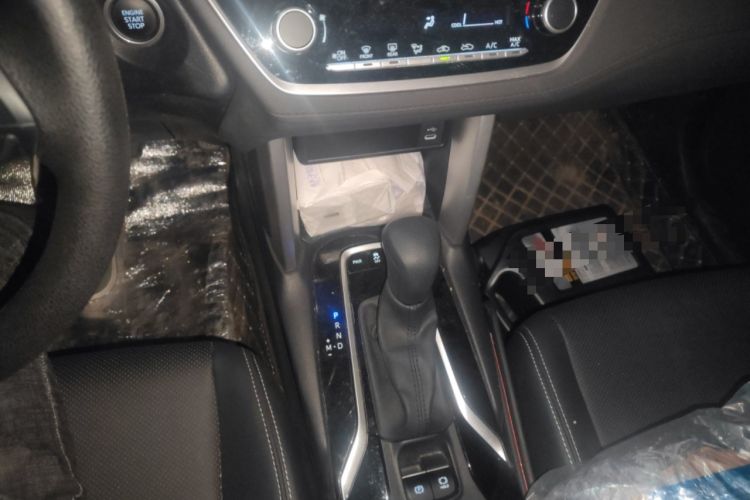 Used Toyota FRONTLANDER 2024 2.0L CVT Luxury Edition Gear Lever