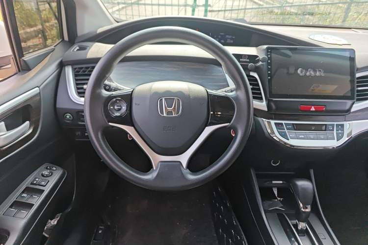 Used Honda Jade 2017 1.8L automatic Comfort version 5 seats
