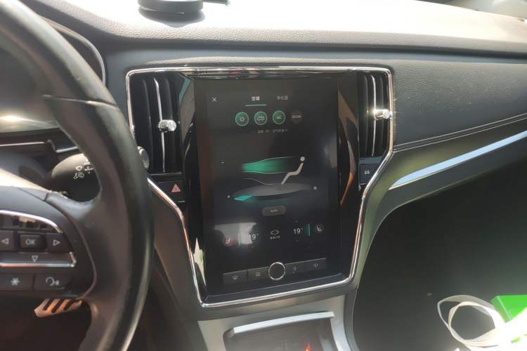 Used Roewe RX5 New Energy 2017 ERX5 EV400 Electric Internet Supreme Edition