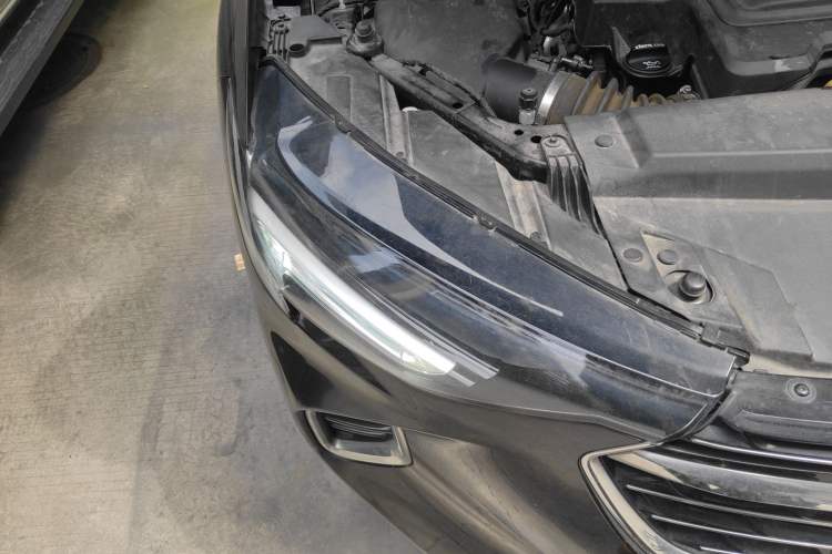 Used Buick Envision 2022 Encore S 552T Two-Wheel-Drive Luxury Model