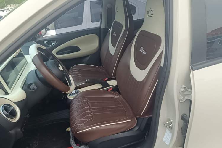 Used Wuling Bingo 2023 203km Light Edition Left Front Seat