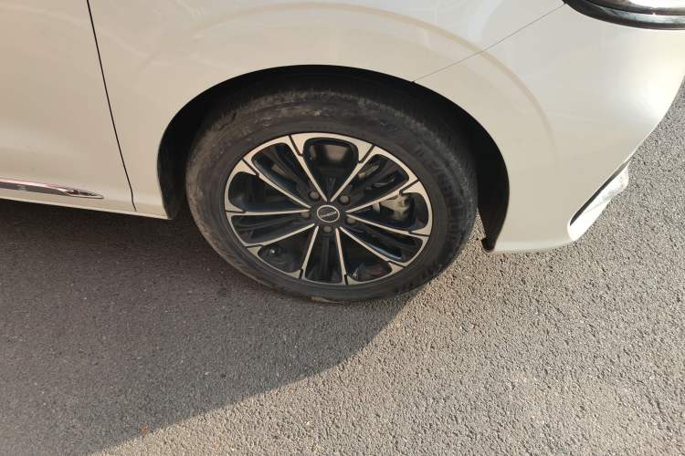 Used Roewe iMAX8 2021 400TGI Supreme Series Prestige Edition
