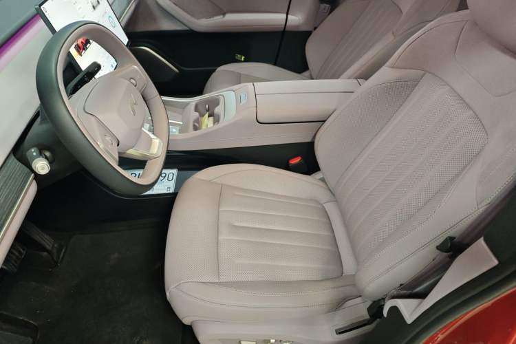 Used ONVO L60 2024 60 kWh Rear-Drive Version