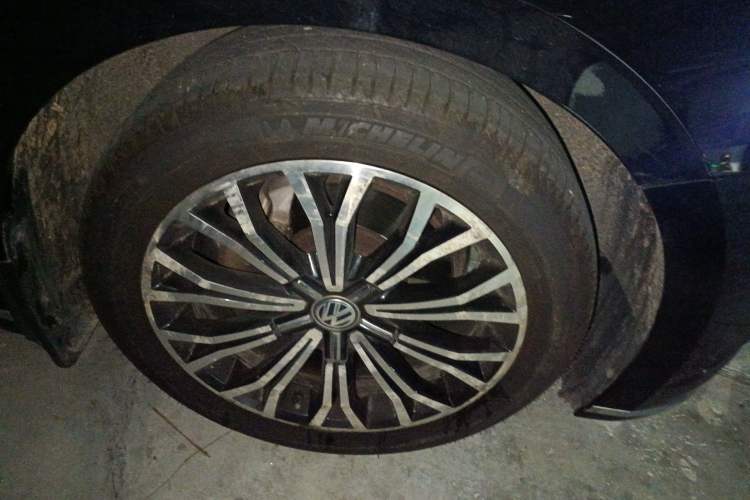 Used Volkswagen Phideon 2016 380TSI Two-Wheel-Drive Luxury Edition