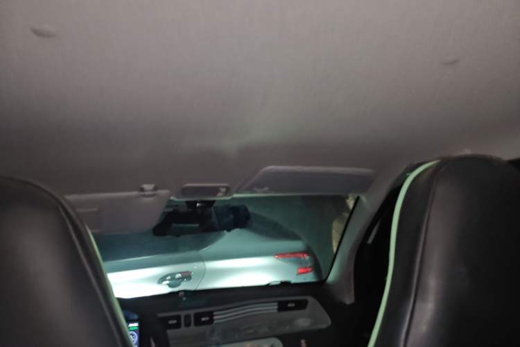 Used Wuling Hongguang MINIEV 2022 Macaron Premium Model – Lithium Ternary Battery Headliner