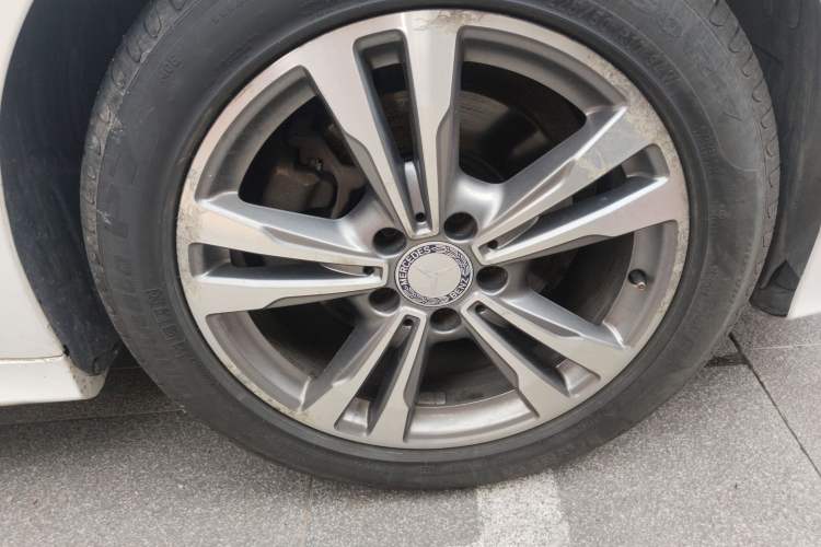 Used Mercedes-Benz C-Class 2016 C 200 L Sport Edition Right Front Wheel Hub