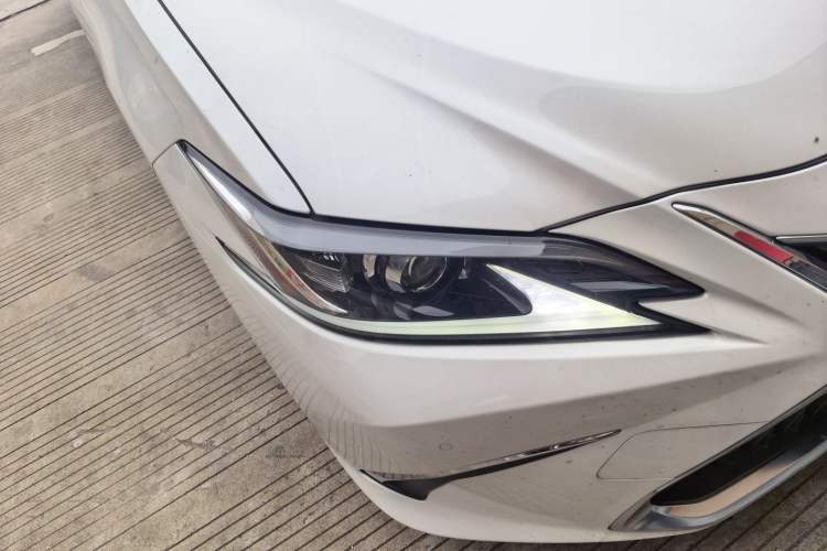 Used Lexus ES 2020 200 Excellence Edition Right Front Headlight