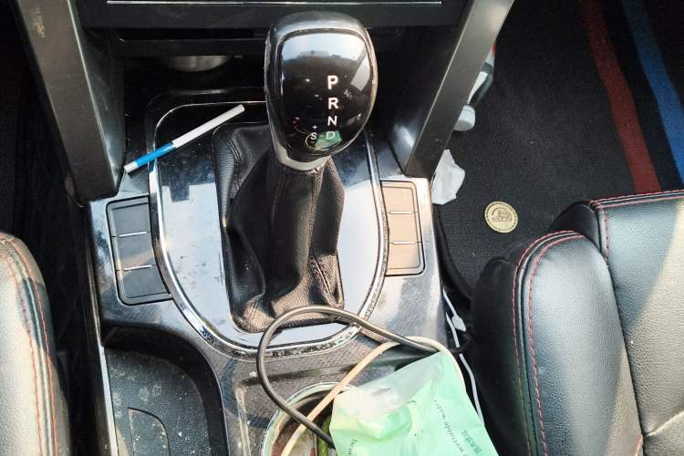 Used Huanghai N3 2017 2.4T Automatic Two-Wheel Drive Sport Edition 4K22D4T