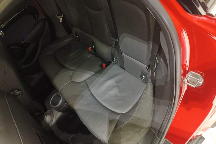 Used MINI MINI 2018 1.5T COOPER Artist Five-Door Edition
