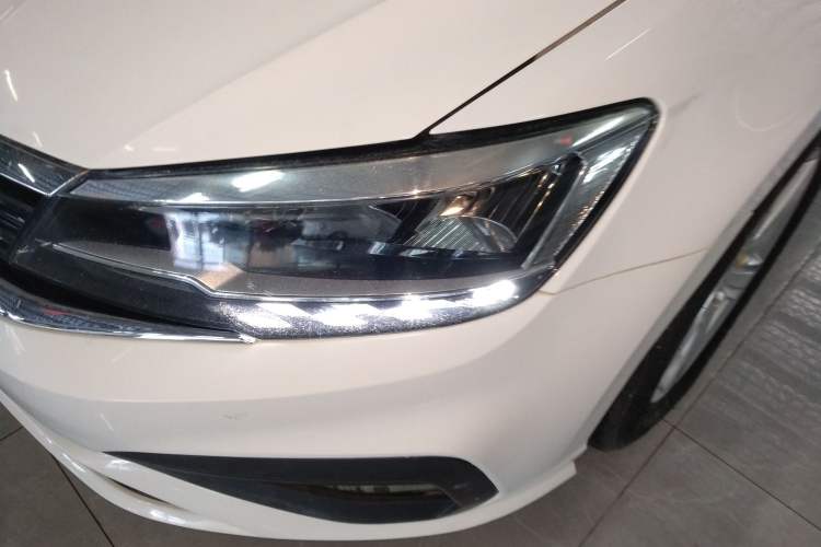 Used Volkswagen Lamando 2019 230TSI DSG Fashion Edition China VI