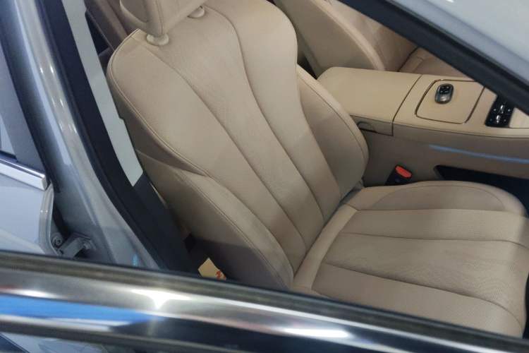 Used JETOUR Shanhai L9 2025 1.5TD 2DHT Flagship Edition 6 Seats
