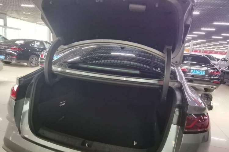 Used BYD Qin L 2025 DM-i Smart Drive 80KM Leading Model
