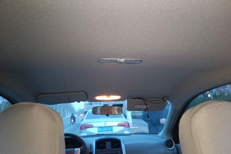 Used Nissan Sunny 2015 1.5XE Manual Master Edition Headliner